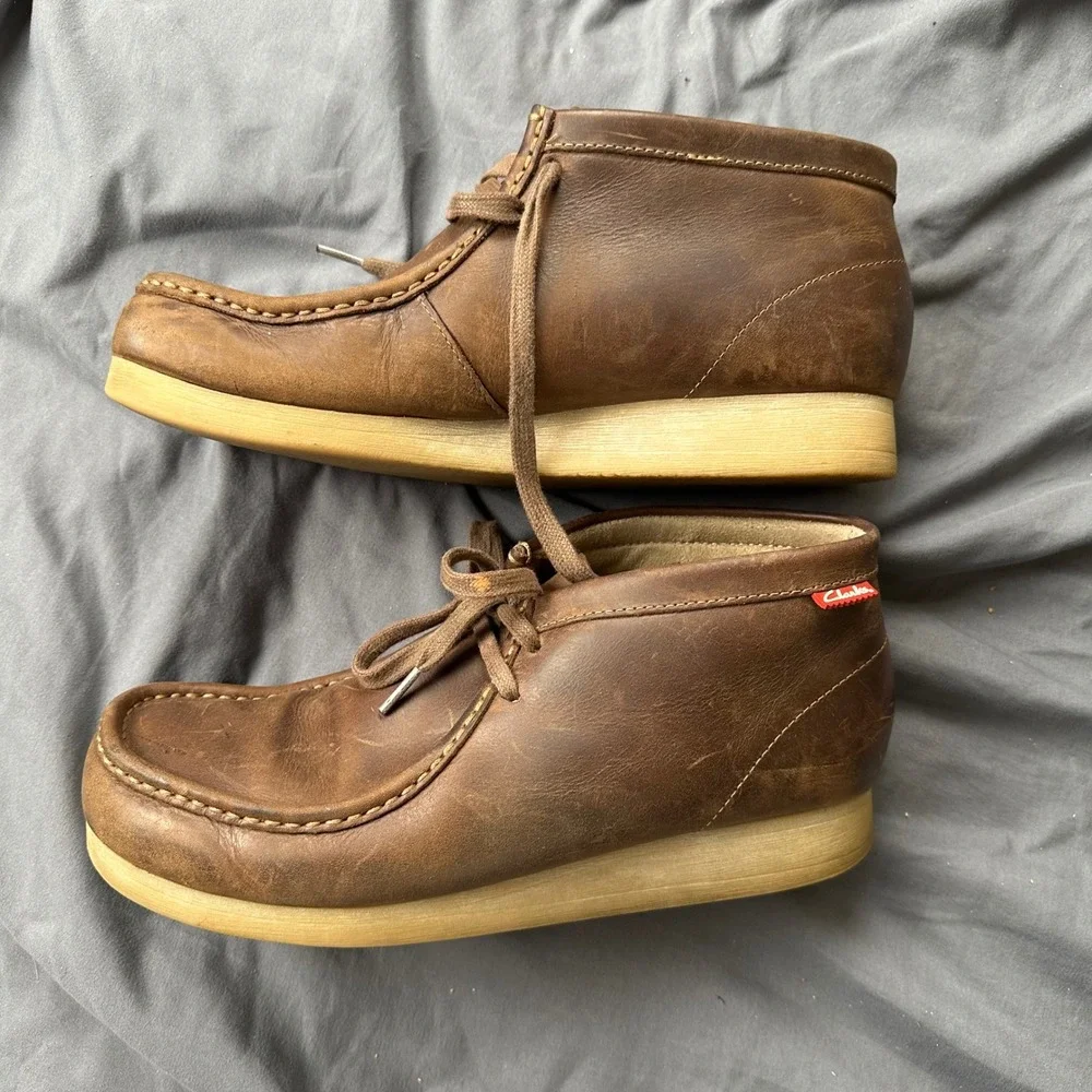 Clarks Wallabee Boots Mens 10 Beeswax Brown Leather Moccasin Chukka Shoes